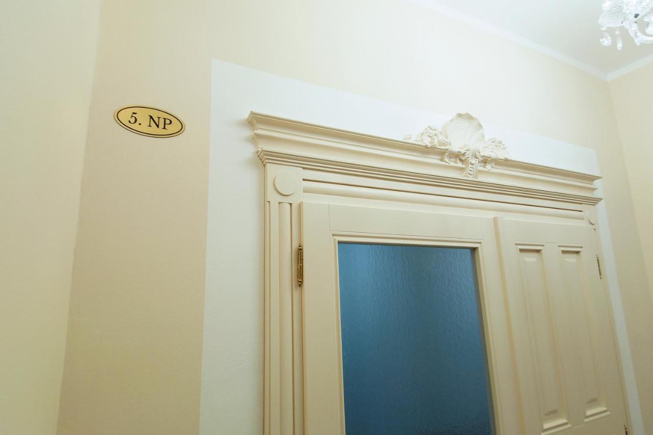 Modern Apartment Spanelska Prague Extérieur photo
